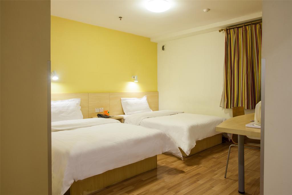 7Days Inn Shanghai Lujiazui Room photo