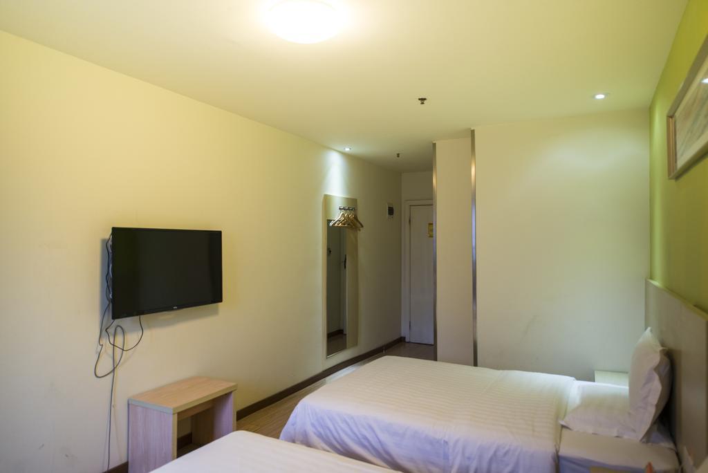 7Days Inn Shanghai Lujiazui Exterior photo